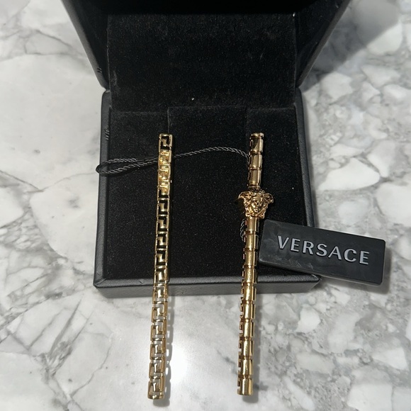 New in Box Versace Gold
Greca Asymmetric
Earrings - Picture 2 of 10